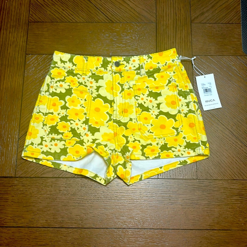 RVCA Belle Cord Short